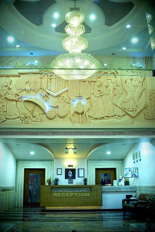 Hotel Fortune Palace Jamnagar Exterior photo