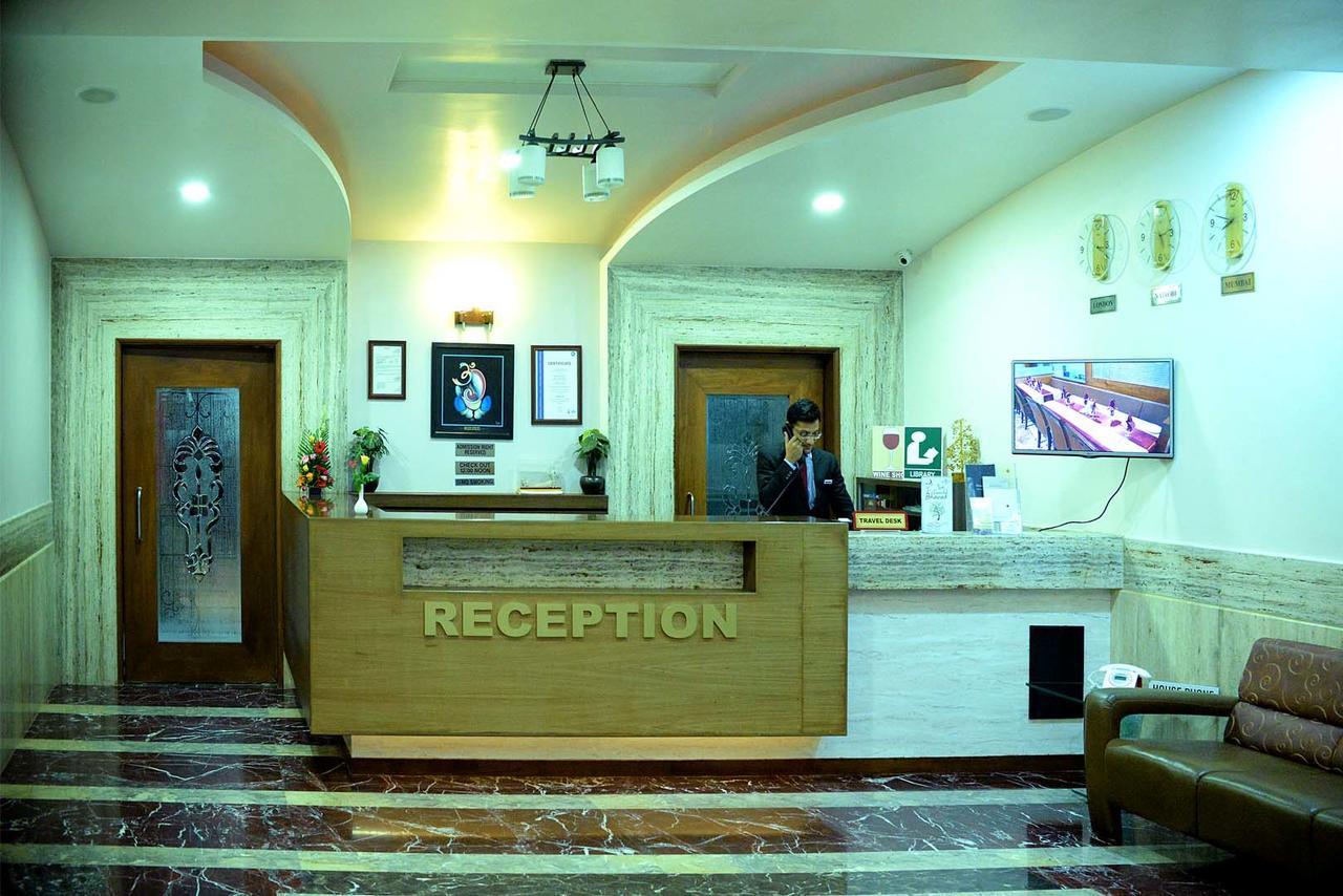 Hotel Fortune Palace Jamnagar Exterior photo